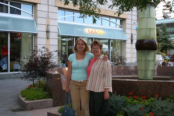 423481_10101733137730030_1348566484_n